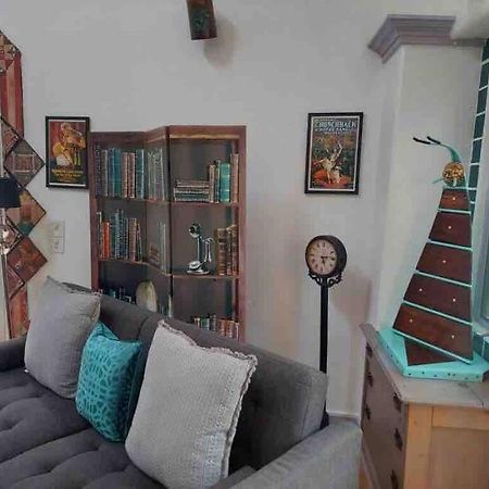 Boho Hip Bungalow In Old Бисби Екстериор снимка