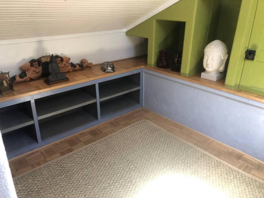Boho Hip Bungalow In Old Бисби Екстериор снимка